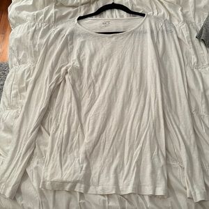 J Crew White Painter Tee Size Large; Condition: excellent